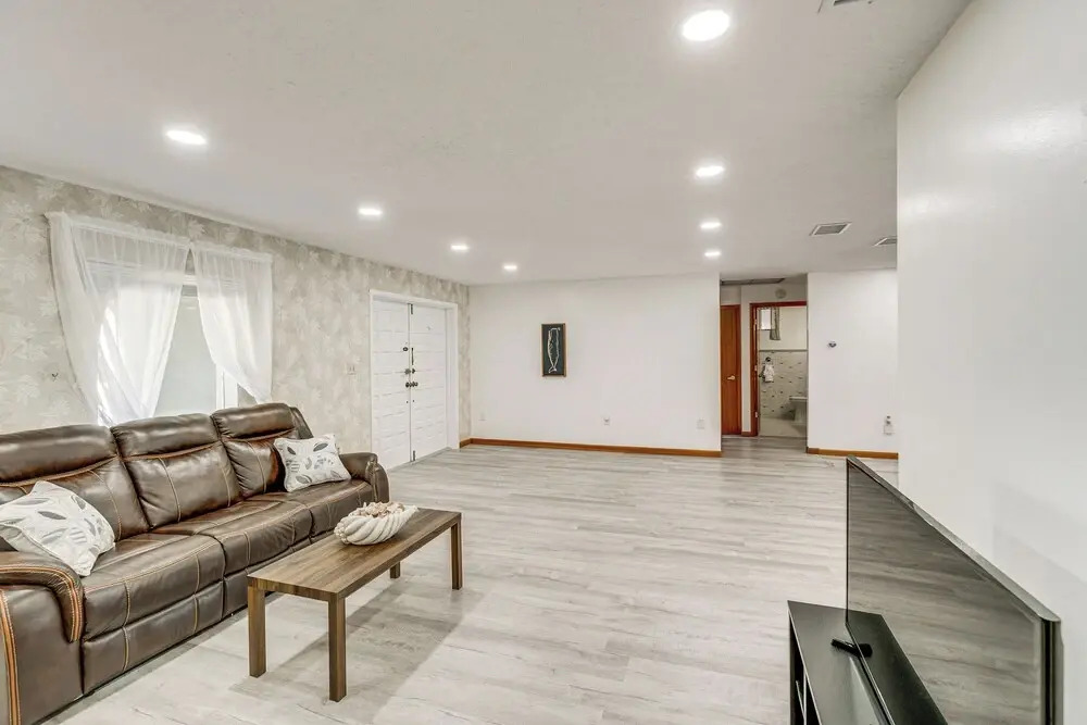 Port Charlotte Retreat w/ Lanai + Private Pool!