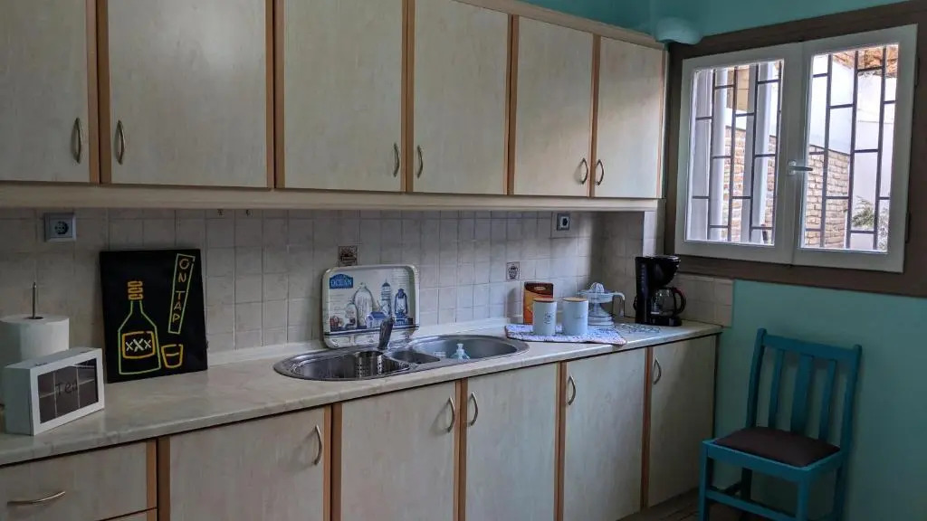 73sq Apt near Athens and Piraeus port with backyard
