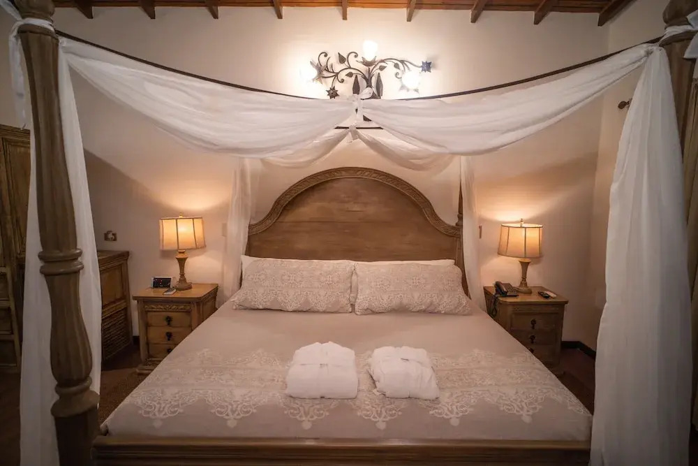 Ara Merú Lodge