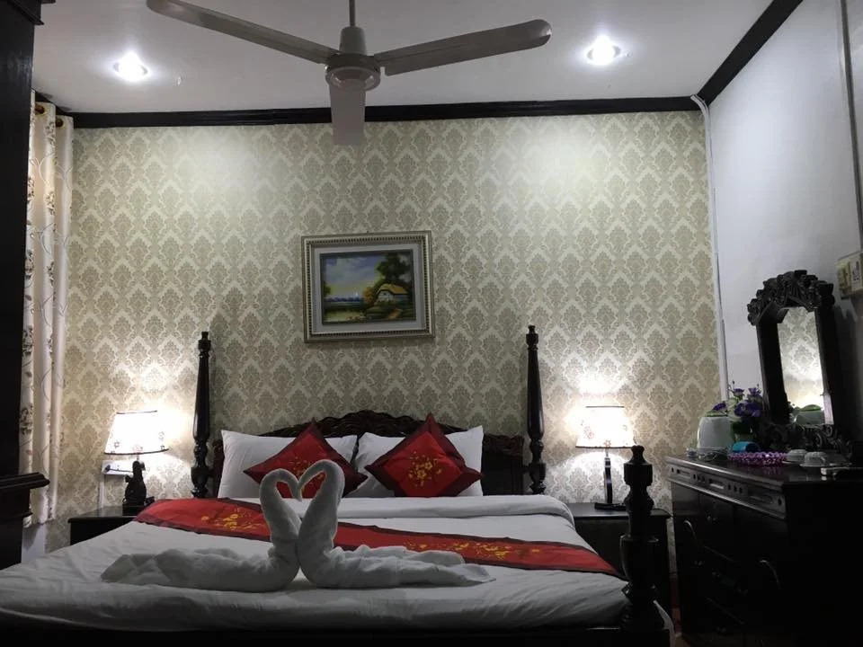 Mad Monkey Luang Prabang