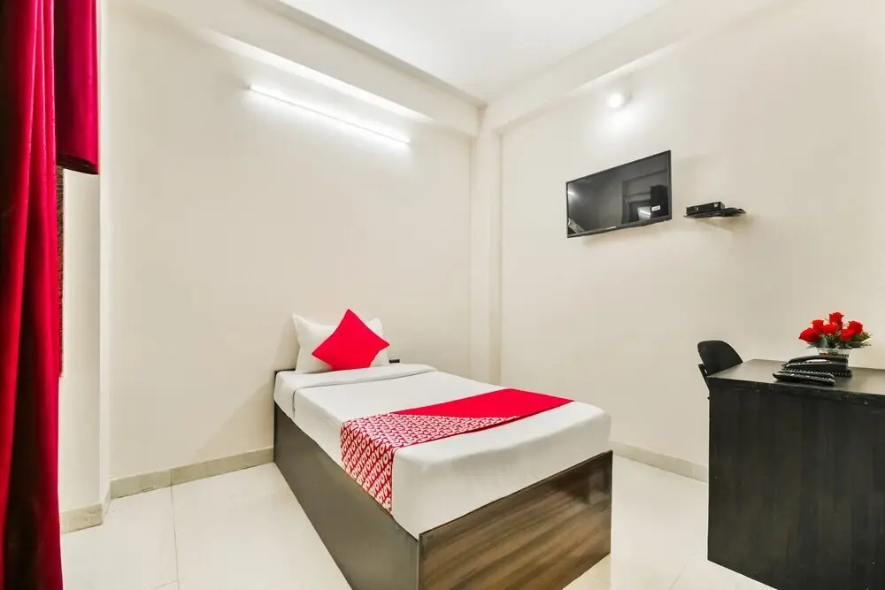 Hotel Skyway by OYO Rooms