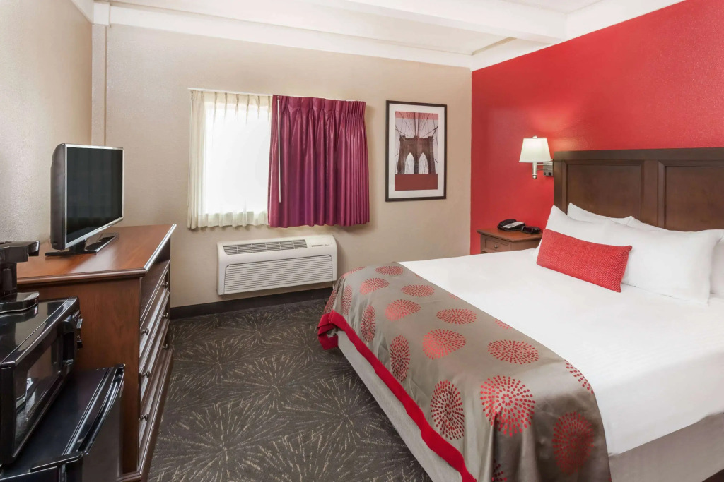 Ramada by Wyndham Hammond Hotel & Conference Center