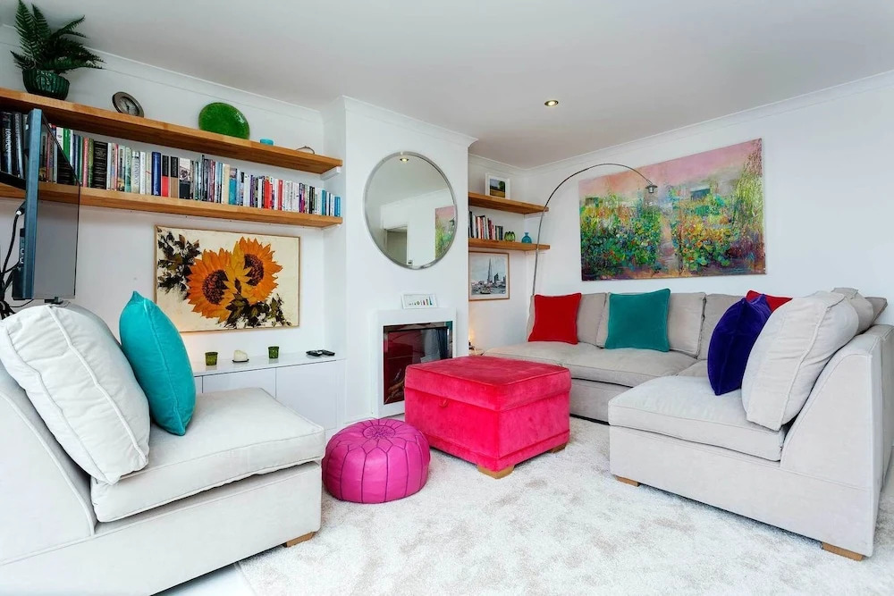Pastel Parade in Notting Hill