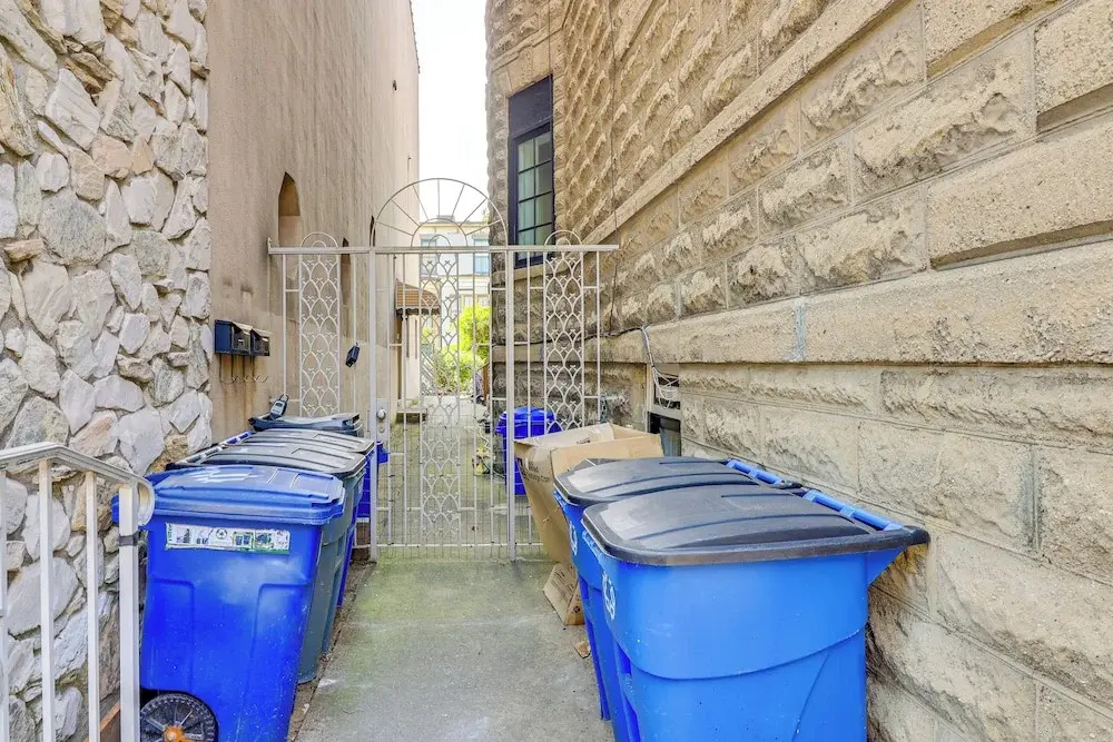 Walk to Hudson River, Near Metlife: Renovated Apt
