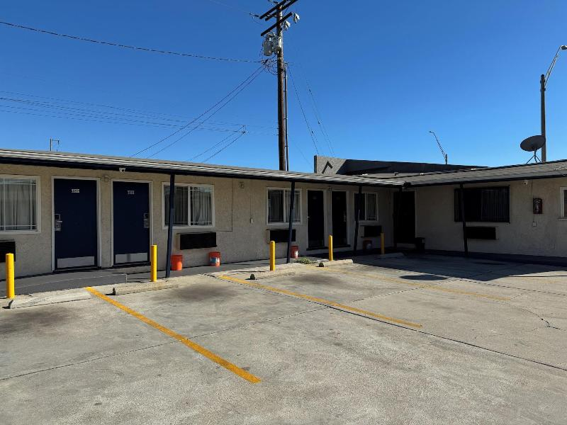 Hiland Motel