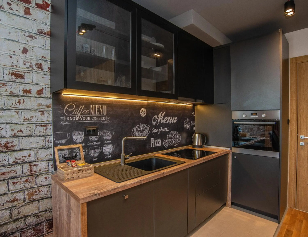 Stylish Two Bedroom Apartment at Ljubovic-Hill Park