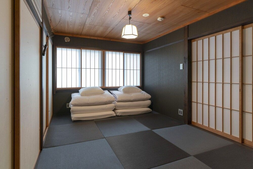 Ainotsuji