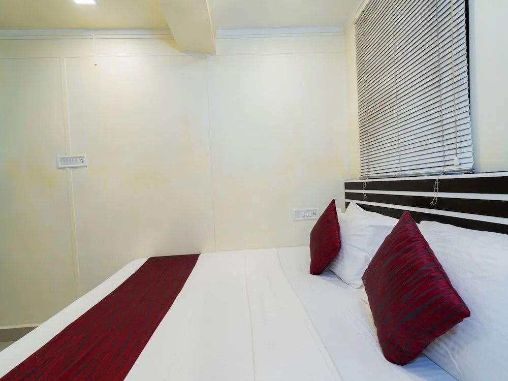 OYO 9943 Hotel Cocoa Tree