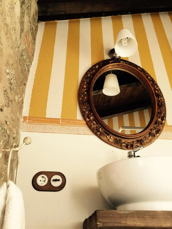 4 bedrooms house with shared pool enclosed garden and wifi at Alcaracejos