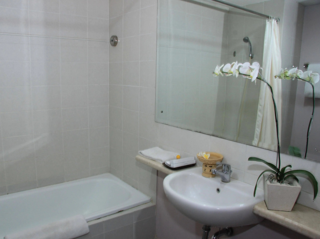 Grand Santhi Hotel