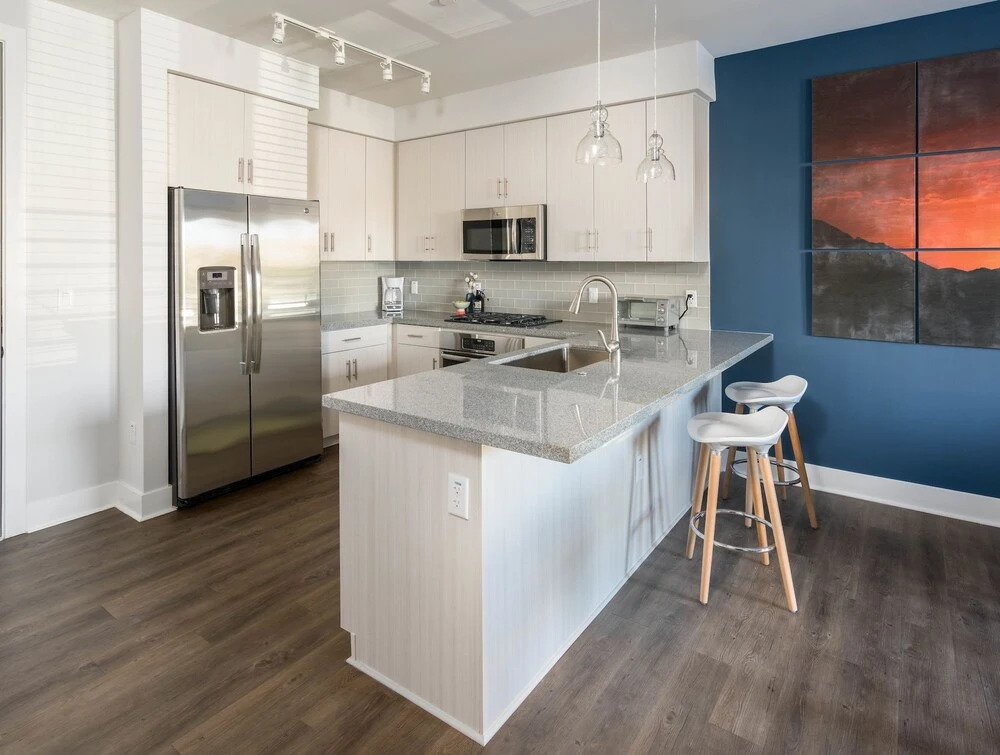 1br Luxury Apartment | Heated Pool by Wanderjaunt