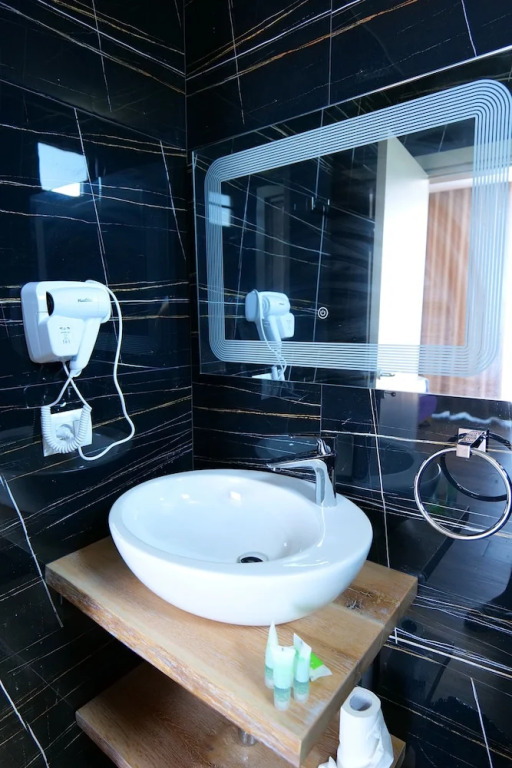 Bora Bora Hotel Ksamil