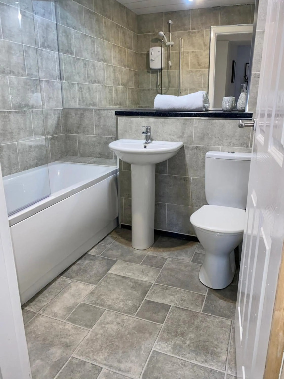 2 Bedroom Apartment at SECC Hydro Full Refurb GREAT LOCATION PRIVATE FREE PARKING