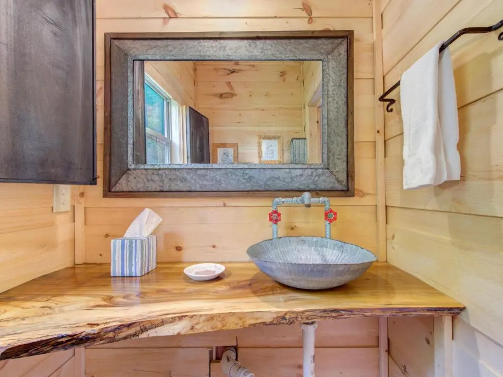 Bearly Hidden, 1 Bedroom, Loft, Resort Pool, Hot Tub, Fireplace, Sleeps 5
