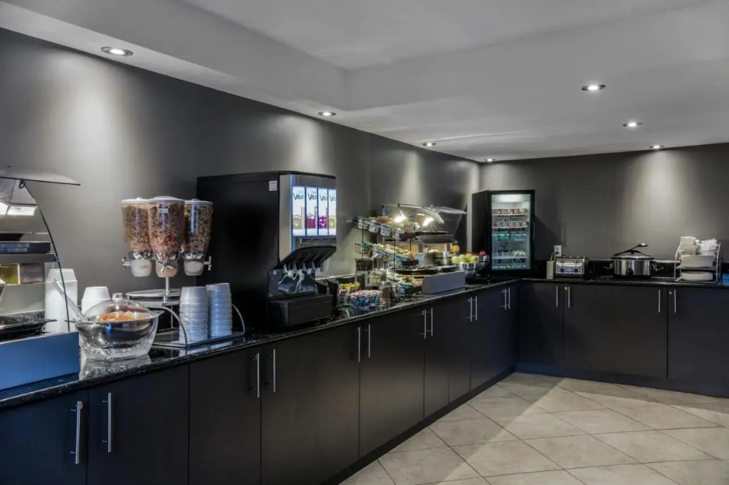 Hotel Faubourg Montreal Centre-Ville Downtown