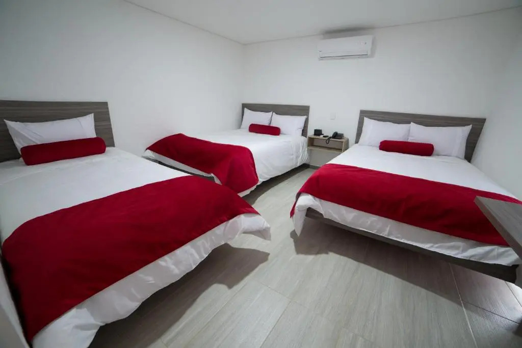 Отель Novus Laureles