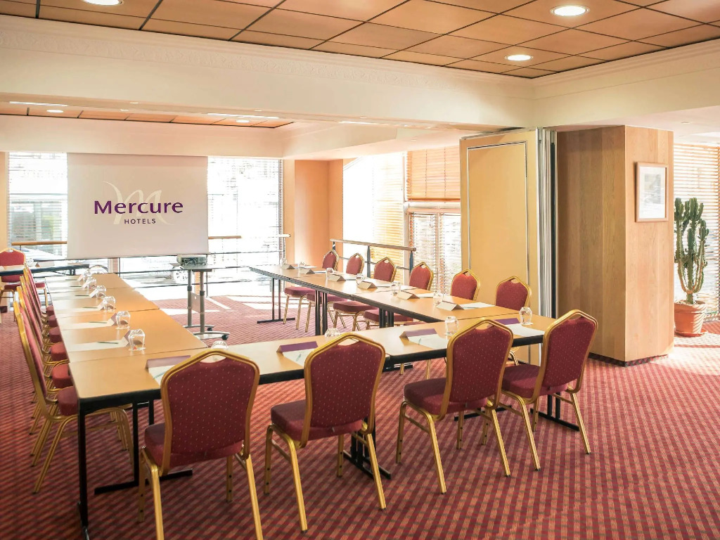 Mercure Abbeville Centre   Porte de La Baie de Somme