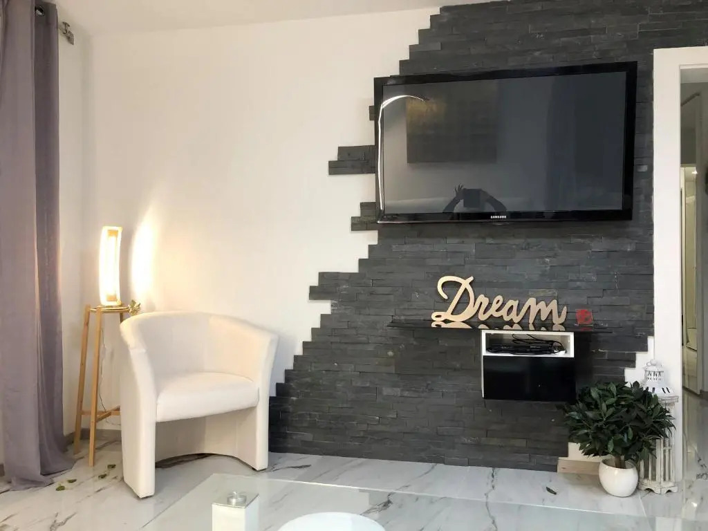 Fabulous Lakeside Family Apartment | 4 Rooms