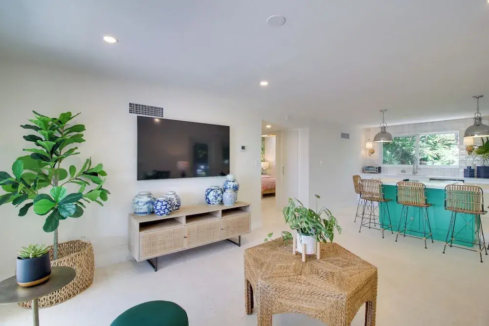 Steps to Gulf: Sleek Top-floor Apt in Tavernier!