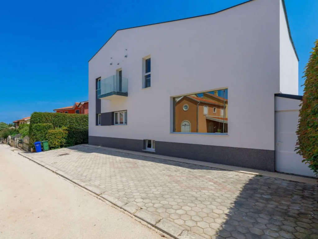Holiday Home Lana by Interhome