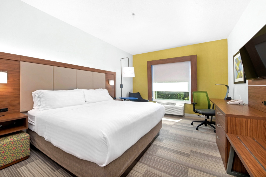 Holiday Inn Express Hotel & Suites Conroe I-45 North by IHG