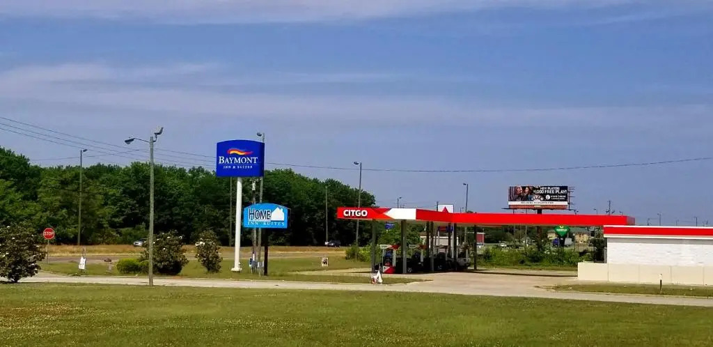Home Inn & Suites