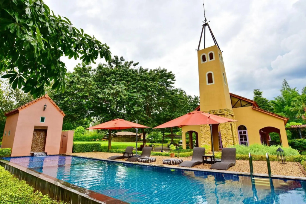 La Provence Suan Phung Hotel