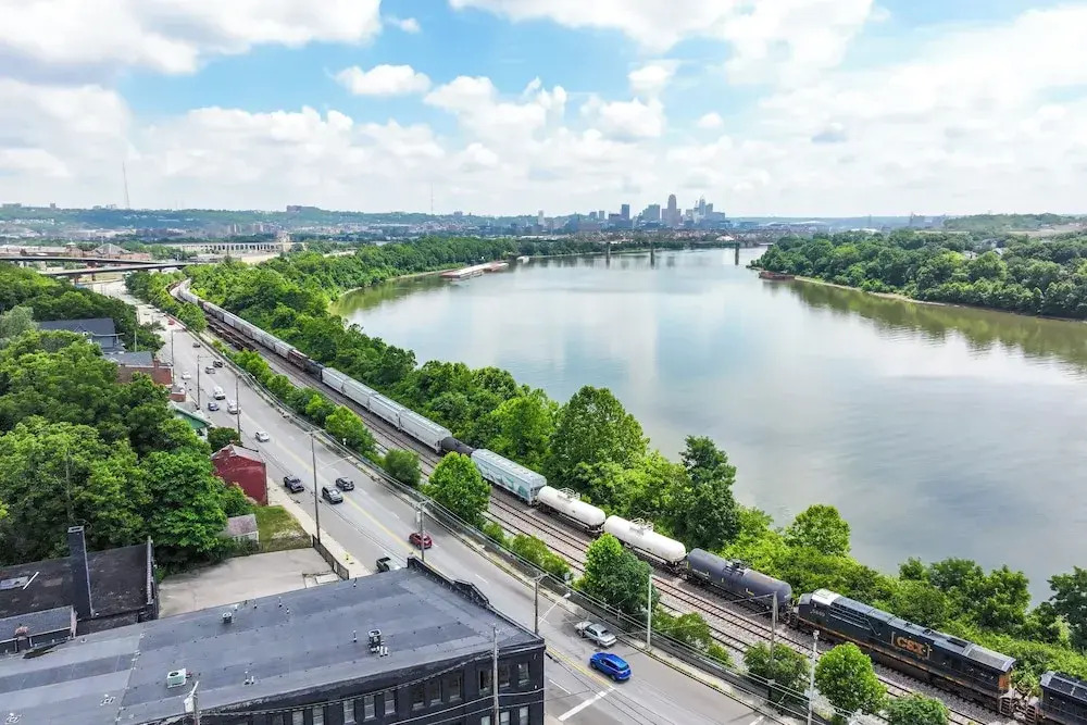 Game Days, Grubs & More: Updated Cincinnati Home!