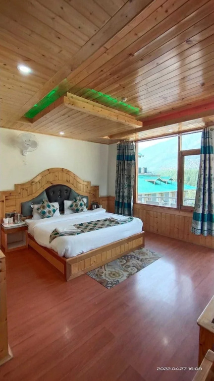 OYO 15187 Himalayan Paradise
