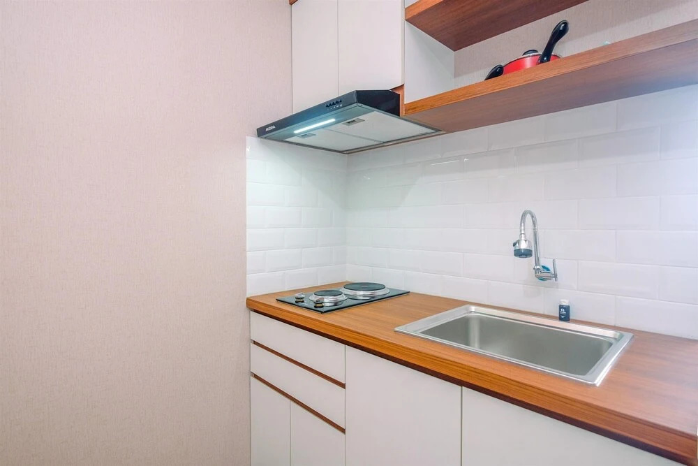 Comfort and Simply Studio Cinere Resort Apartment