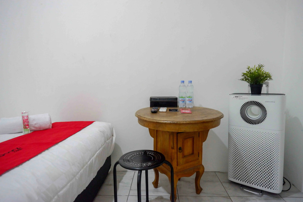 RedDoorz near GOR Jatidiri Semarang