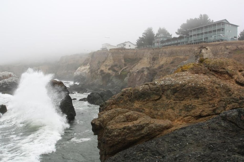 Inn of the Lost Coast