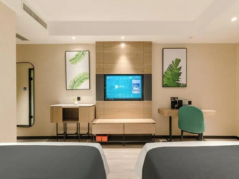 UP AND IN Hotel Henan Zhengzhou Guancheng District East High-speed Railway Station West Square