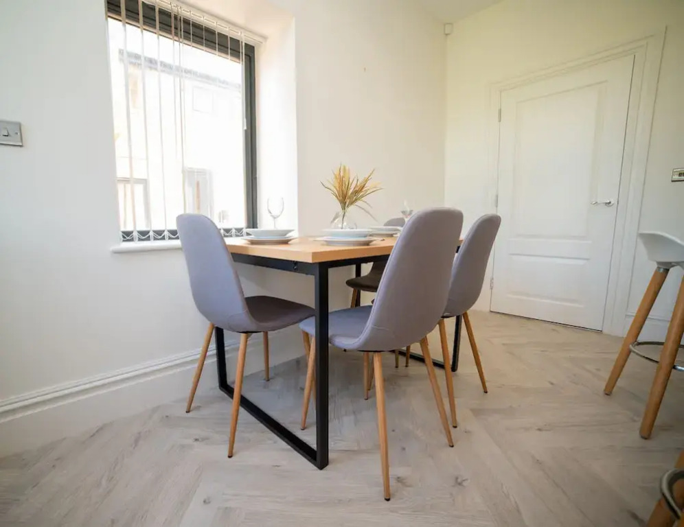 Hayy Collection Townhouse Living at Cliff Oaks