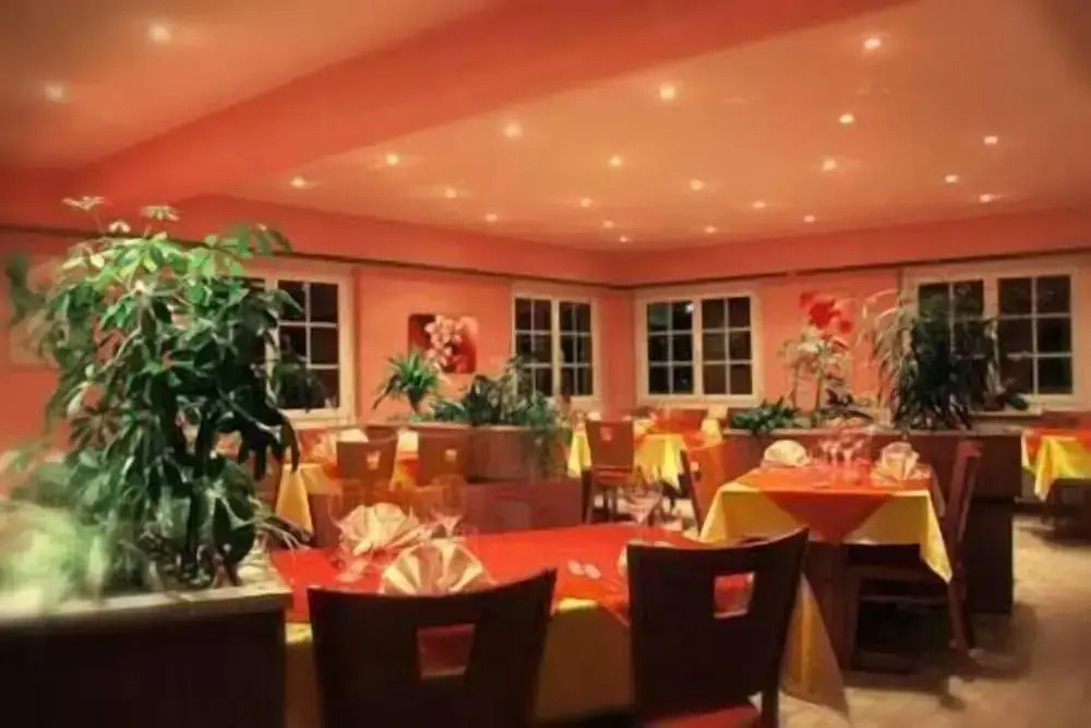 Hotel Restaurant De La Poste Mulhouse Ottmarsheim