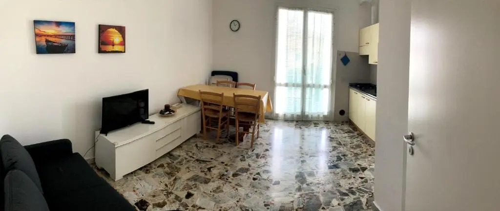 Happy House Diano Marina