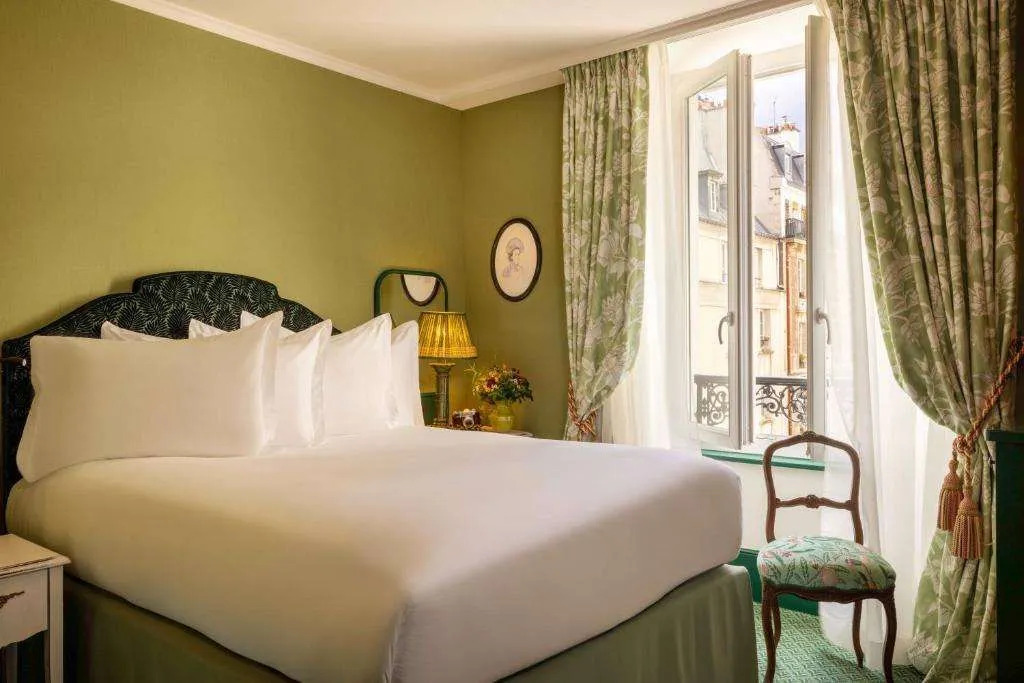 UNE AUTRE CHAMBRE