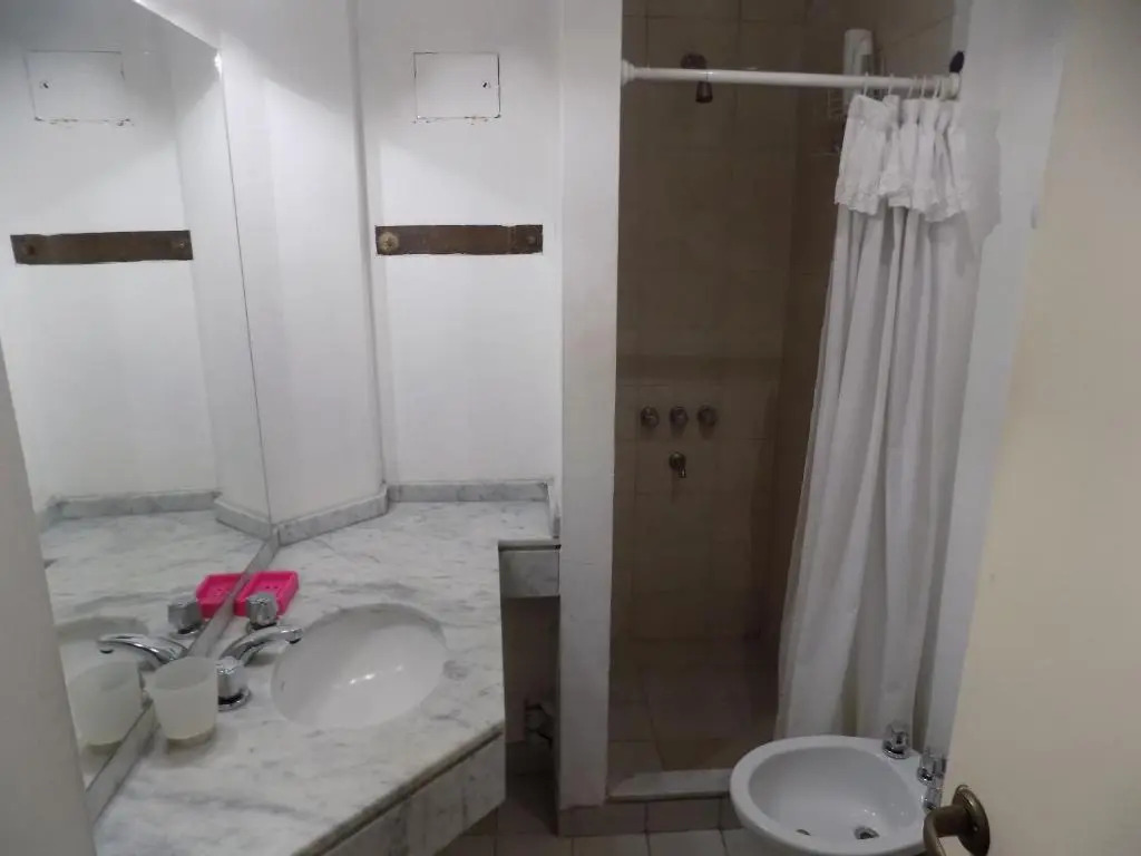 Casa de Familia - Solo Para Mujeres *Woman ONLY*
