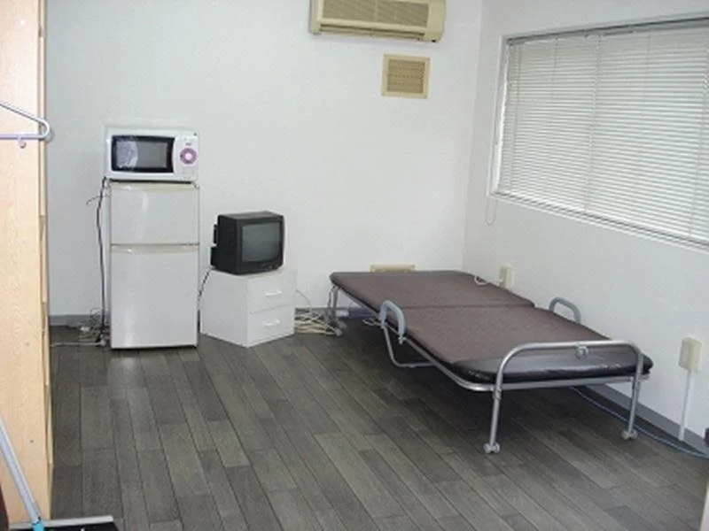 Tennoji Downtown Hostel Women Only (хостел для женщин)