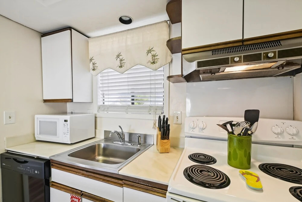 Sandpiper Cove 1053 1 Bedroom Condo by RedAwning