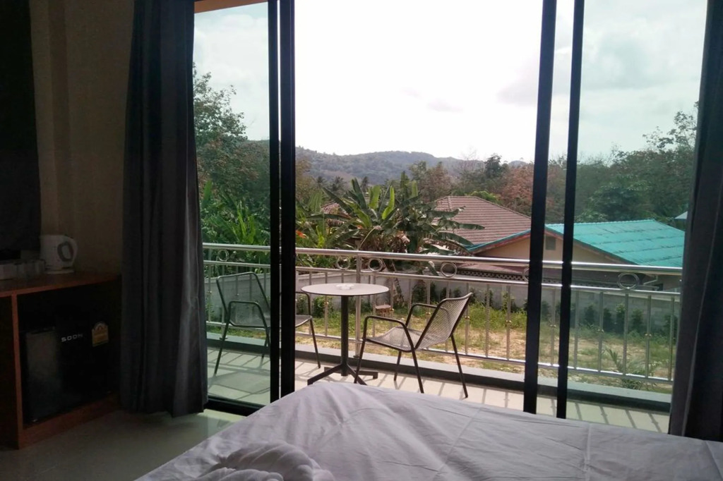 OYO 665 Sj House Hotel