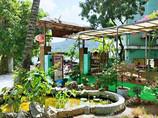 Yalong Bay Yuan Fang Zai Tian Bian Boutique Inn