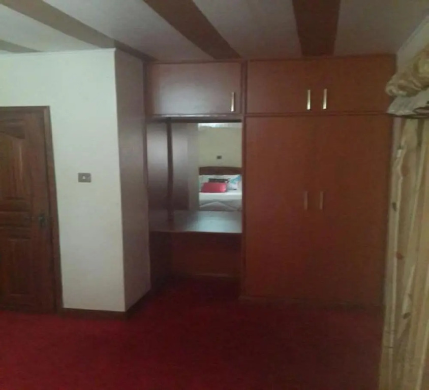 Queens Garden Hotel