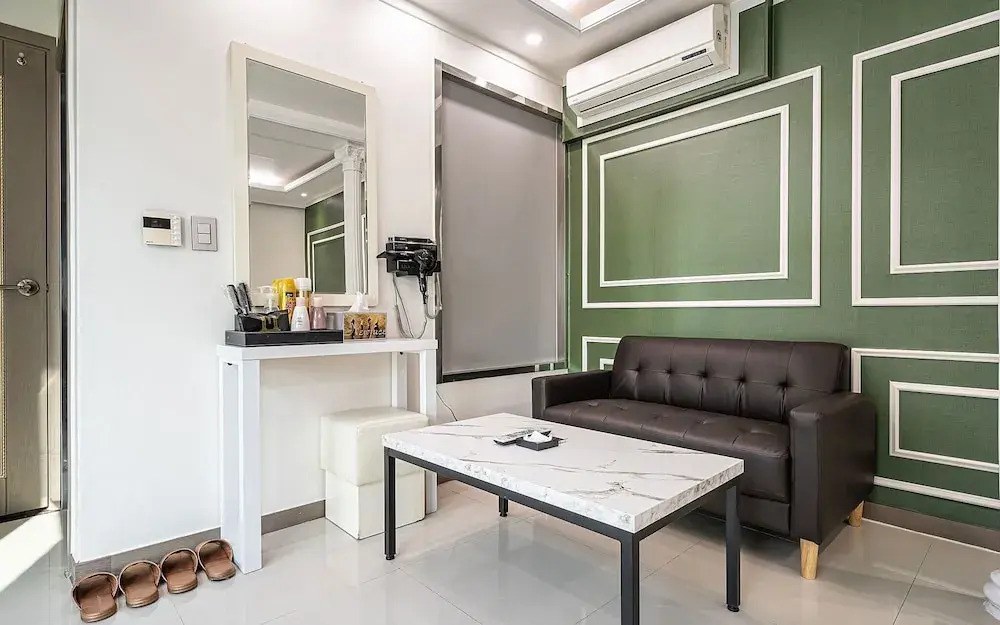 Pyeongtaek Hotel De Salon