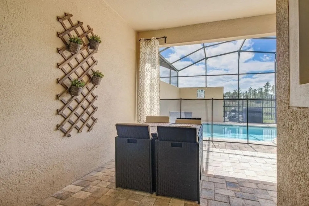 Solaras Finest!! 4 Bed 4 Bath Private Pool 1041 4 Bedroom Townhouse