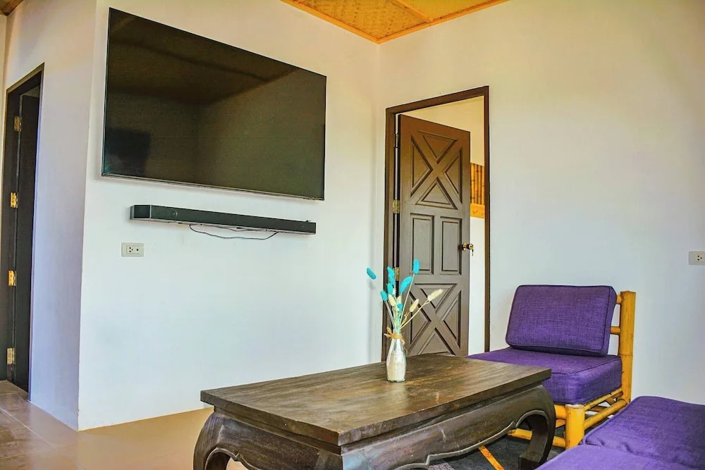 Modern Rustic Seaview 1 Bedroom Retreat With Free Coworking
