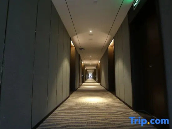 Till Bright Hotel, Ningyuan