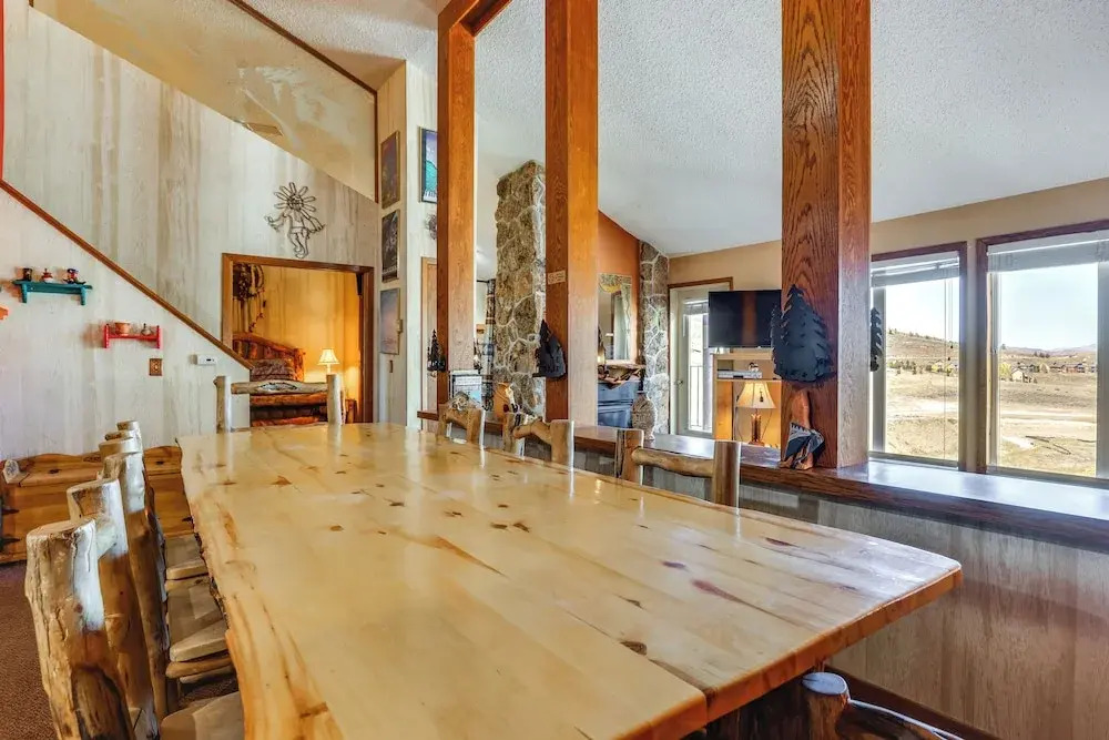 Walk to Ski Lift & Hiking: Granby Ranch Condo!