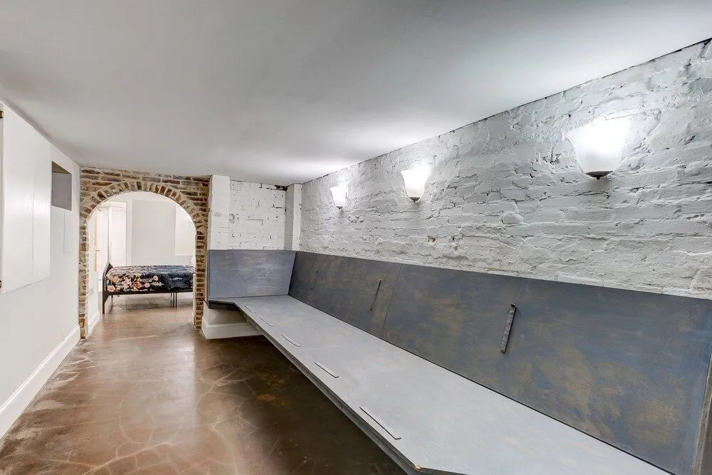 Luxurious Historic Home 1 Block From Inner Harbor