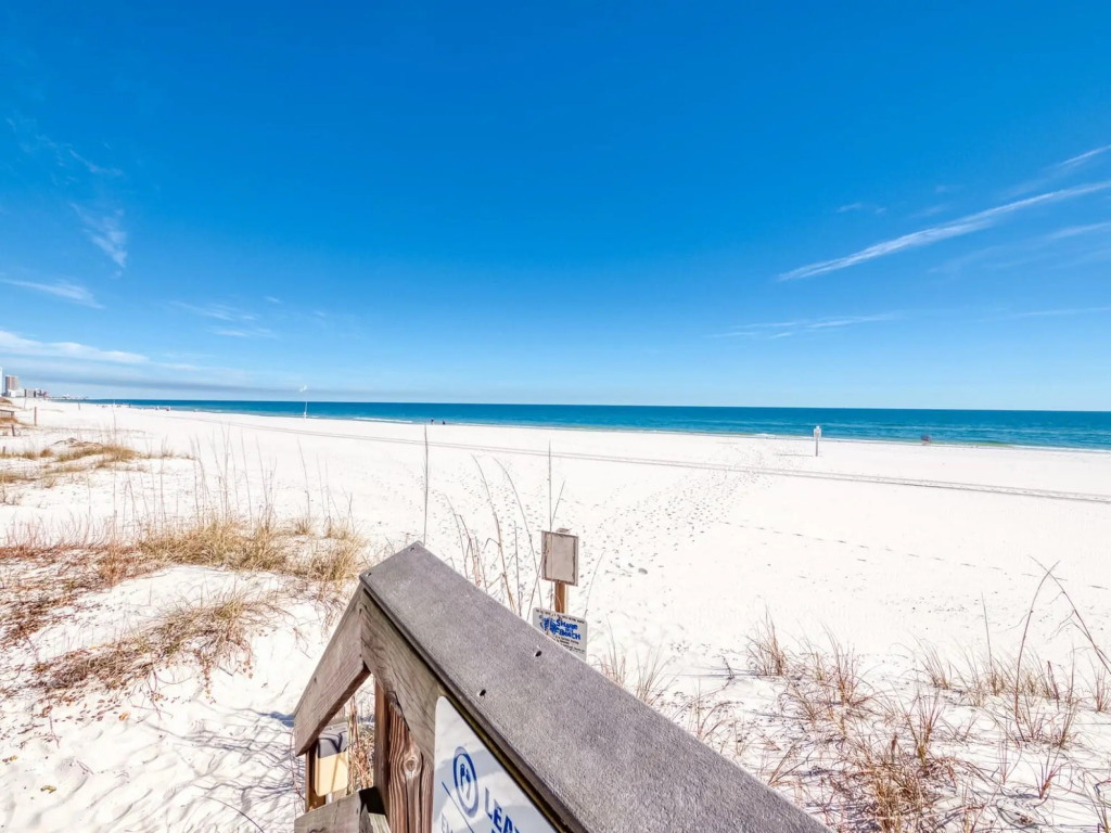 Gorgeous Penthouse 3 Bedroom Condo - Beach Front in Orange Beach